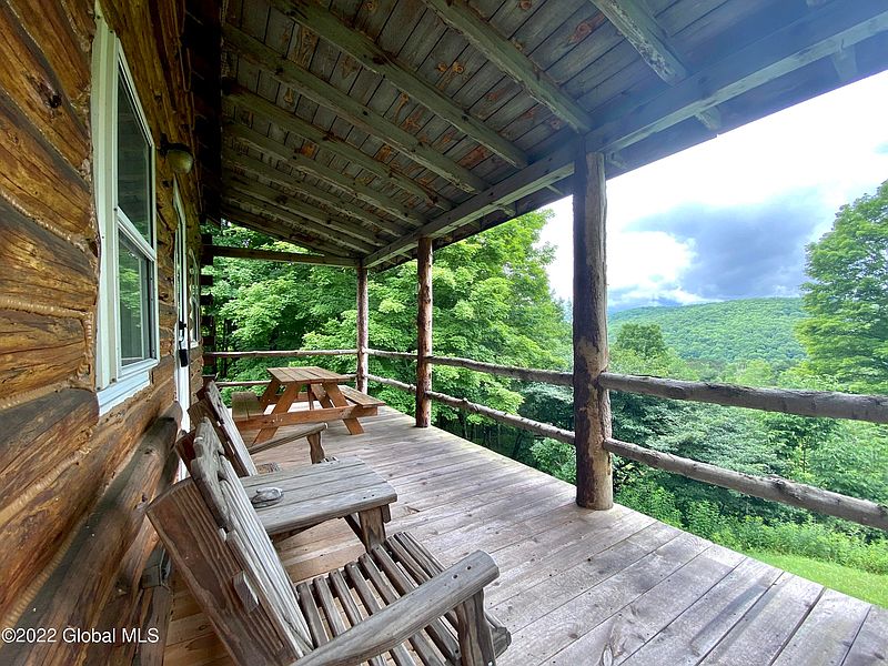 2nd image of 1733 Harper Road