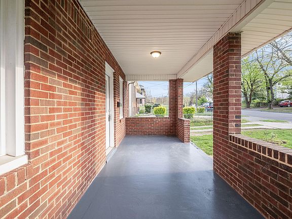 5th image of 1019 Palm Ave NW