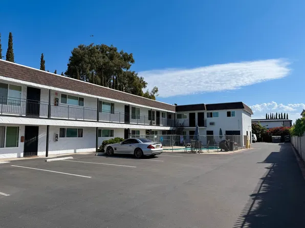 Camelot Apartments, 573 Emerald Ave APT 14, El Cajon, CA 92020