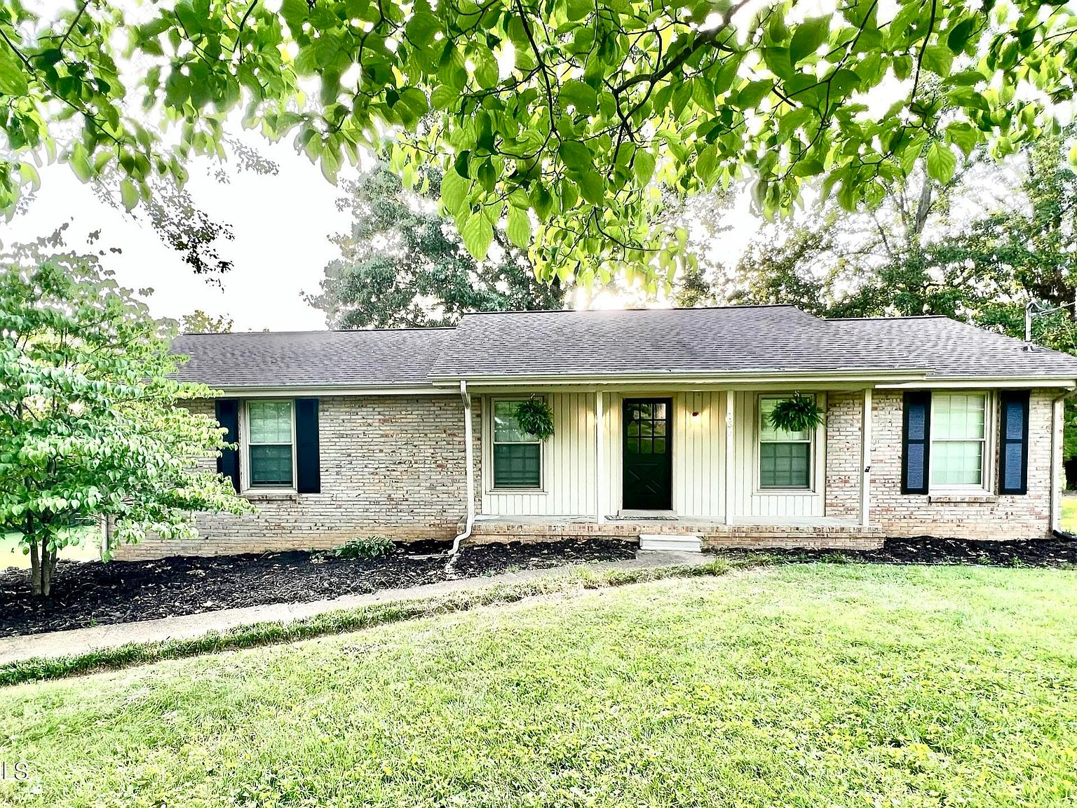 135 Honeysuckle Dr, Hendersonville, TN 37075 MLS 1235577 Zillow