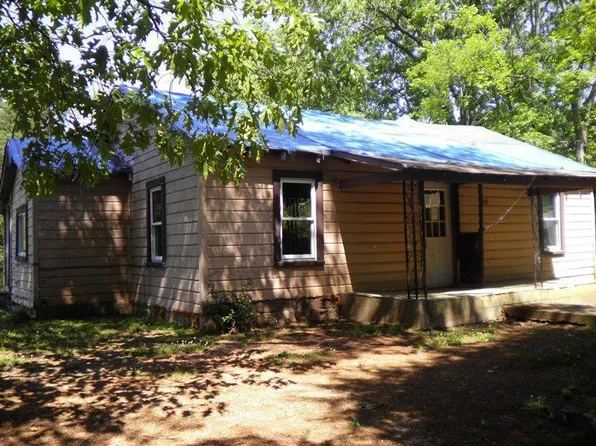 209 Garrett St, Lawrenceburg, TN 38464