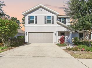 691 Earl Godwin Rd, Freeport, FL 32439