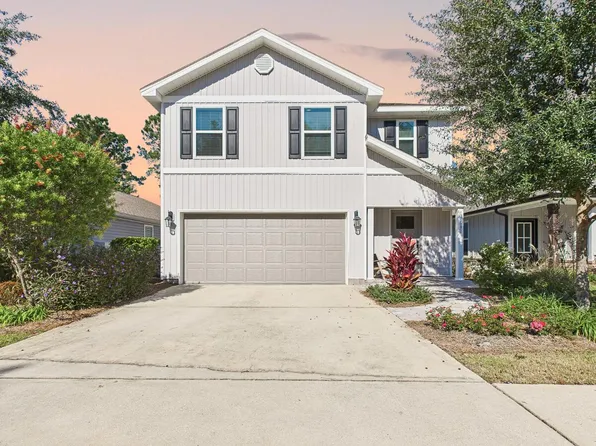 691 Earl Godwin Rd, Freeport, FL 32439