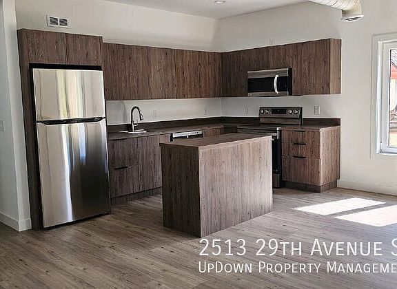 3rd image of 2513 29th Ave S #2