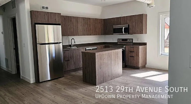2513 29th Ave S #2 — Photo 3