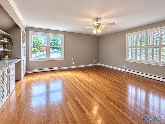 4th image of 2107 Pennylane SE
