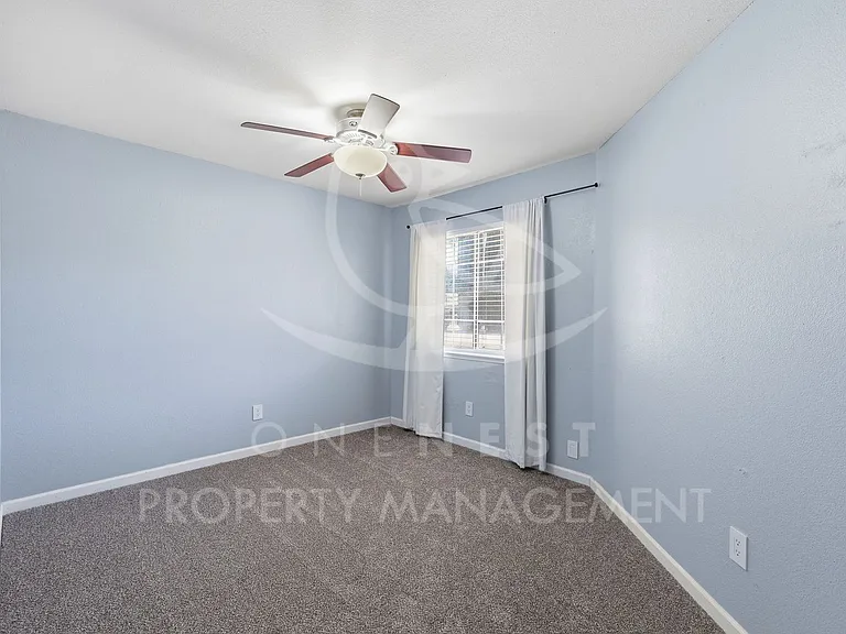 2545 Muirfield Dr — Photo 12