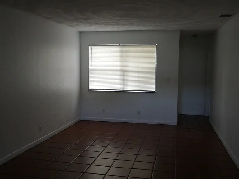 4181 SW 20th St #4 — Photo 5