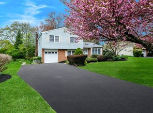 31 Shelley Rd, Holland, PA 18966