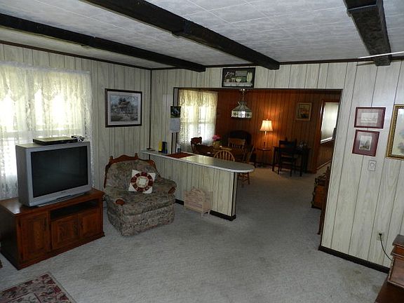 4th image of 1016 Marshall Ave