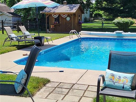 4th image of 7047 Crosscreek Dr