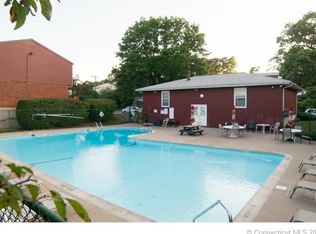 68 Savin Park, West Haven, CT 06516