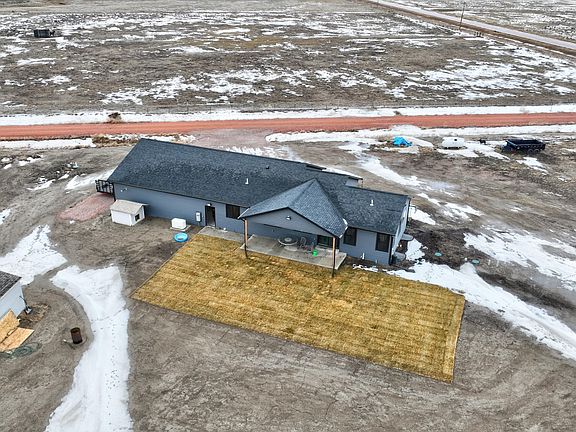 4th image of 9 Chalk Hills Spur