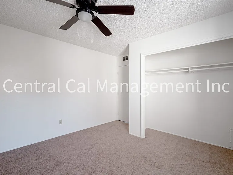 6208 Stine Rd — Photo 12