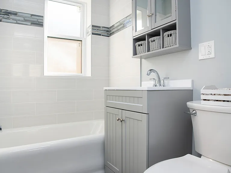 3821 N Greenview Ave #2W — Photo 13