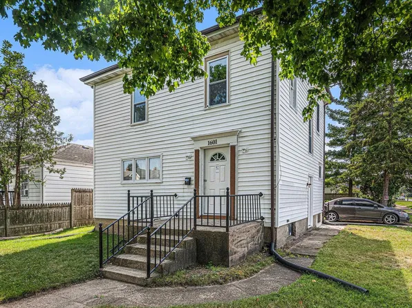 1601 Magnolia St, South Bend, IN 46613