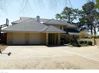2221 Windward Shore Dr, Virginia Beach, VA 23451