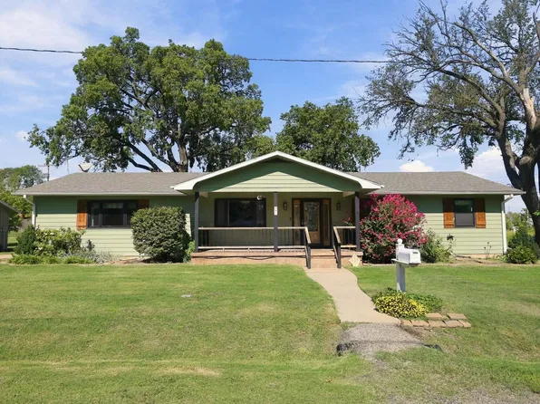 501 W 11th St, Wellington, KS 67152