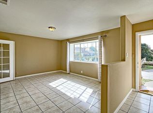 1205 W Poplar St, Oxnard, CA 93033