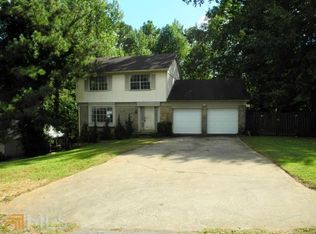 3335 Creekwood Dr, Rex, GA 30273