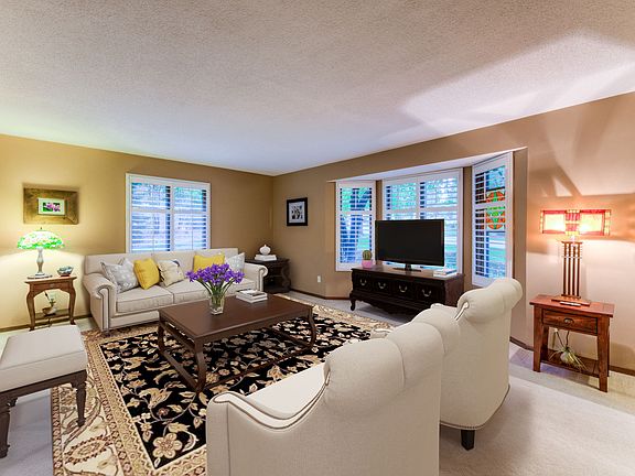 2nd image of 208 Krestwood Dr