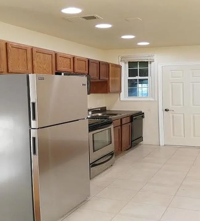 1309 Bryant St NE #201