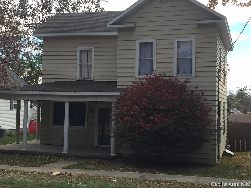 800 E Park St photo 1