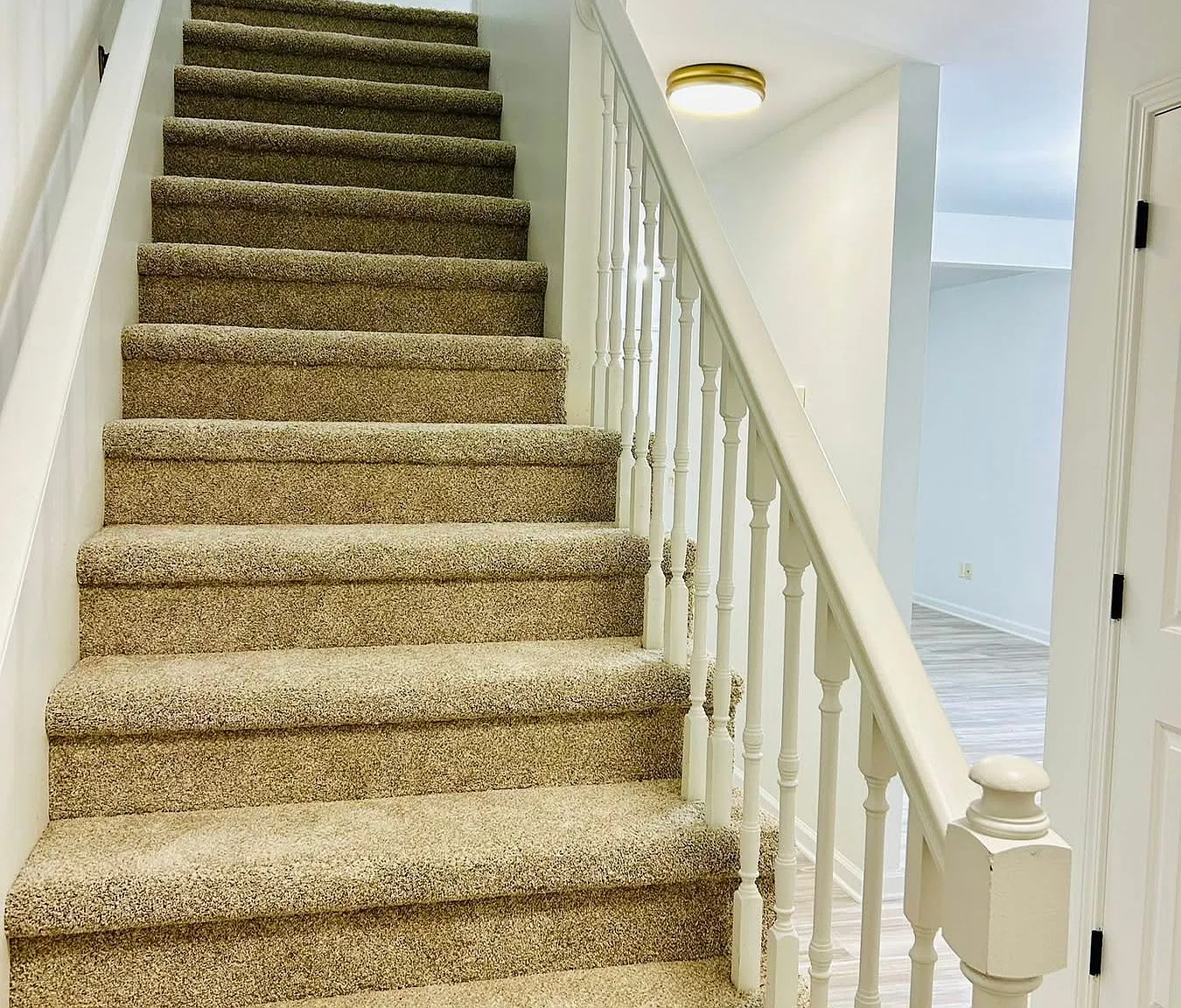 2 bed, 1128 sqft, $1,600 — Photo 4