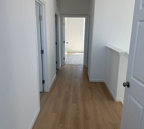 5th image of 3190 Summit Dr