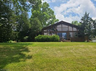 1 Golf Dr, Parkersburg, WV 26104