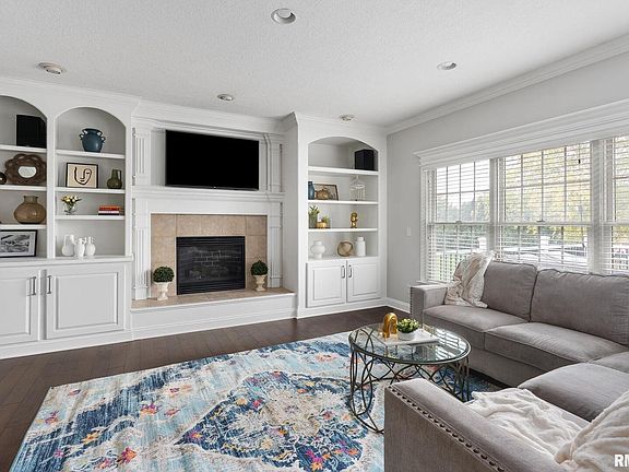 5th image of 3621 E 60th Ct
