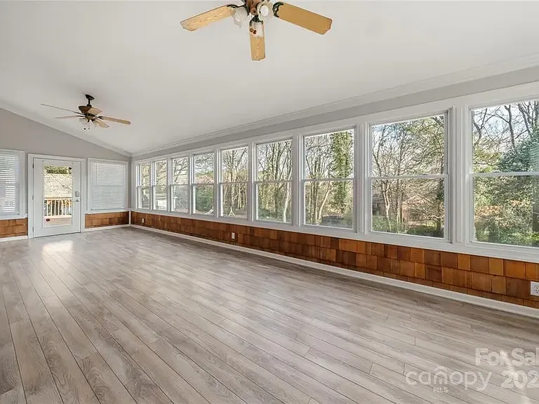 2545 Rea Rd — Photo 10