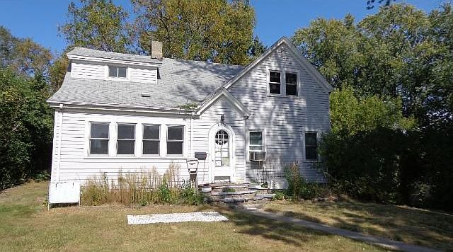 1st image of 2513 33rd Ave NE