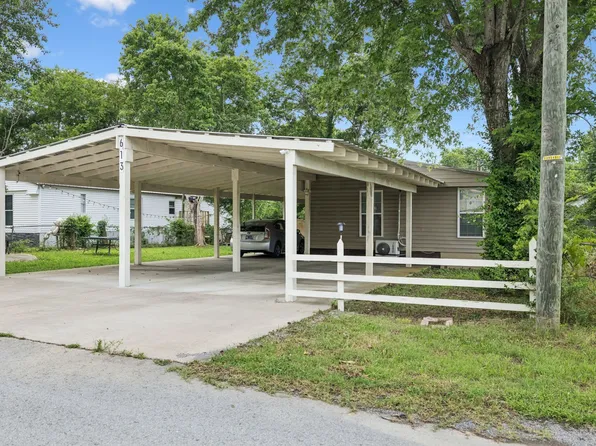 613 Sycamore Ln, La Vergne, TN 37086