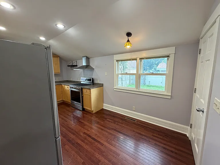 407 N Washington St — Photo 9