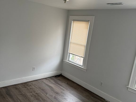 5th image of 257 W Hazel St #3