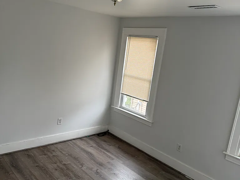 257 W Hazel St #3 — Photo 5