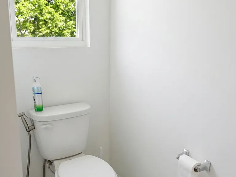 4252 Sedgewick Ln — Photo 15