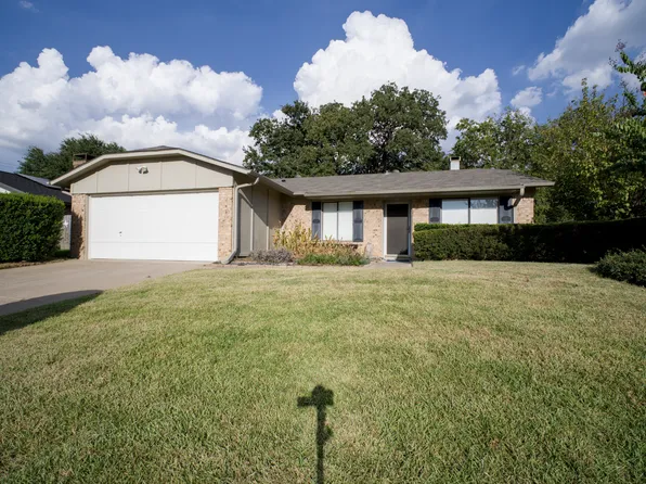 3108 Woodbridge Dr, Bedford, TX 76021
