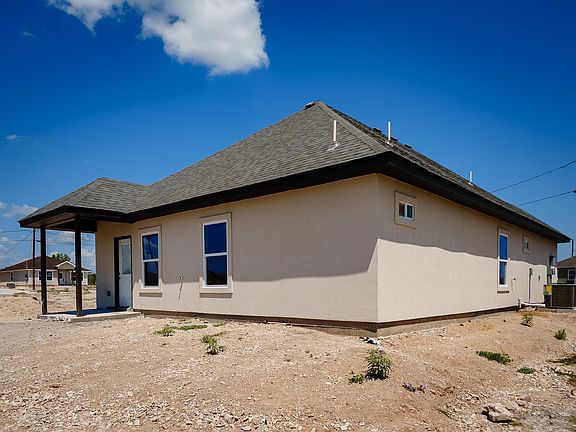 3rd image of 16 Concepcion Cir
