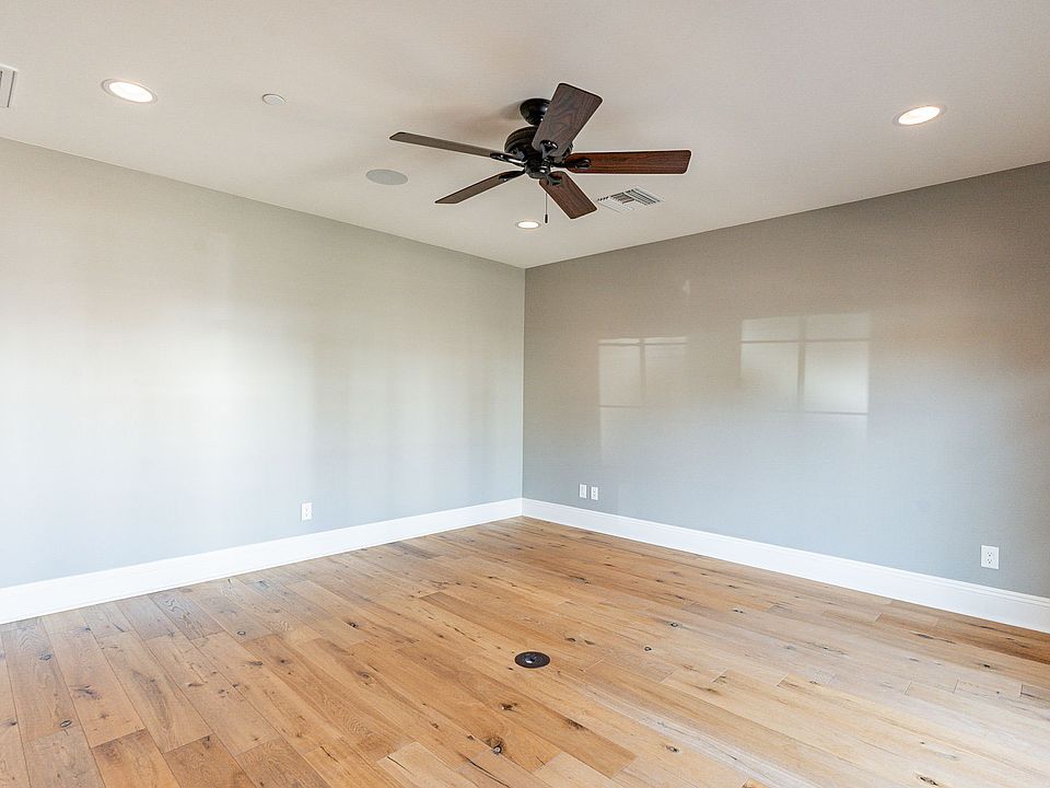 1st image of 6433 E Calle Camelia