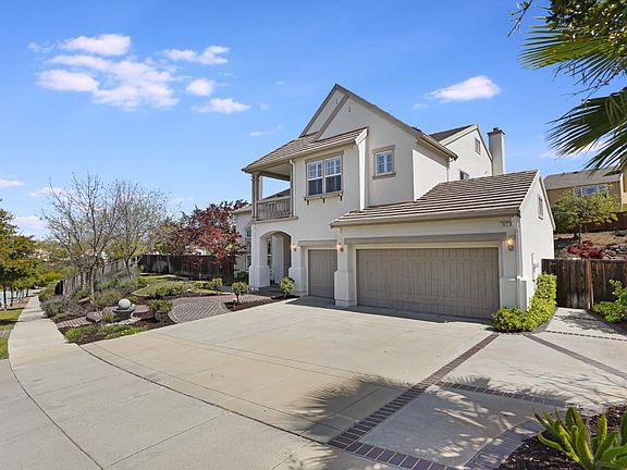 3rd image of 7072 Hollow Lake Way