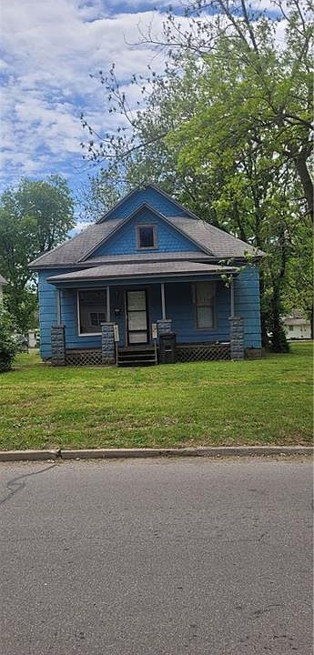 1st image of 107 W Jefferson St