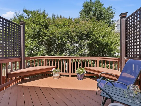 3012 Colonial Springs Ct, Alexandria, VA 22306