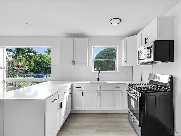 6831 Greene St — Photo 7