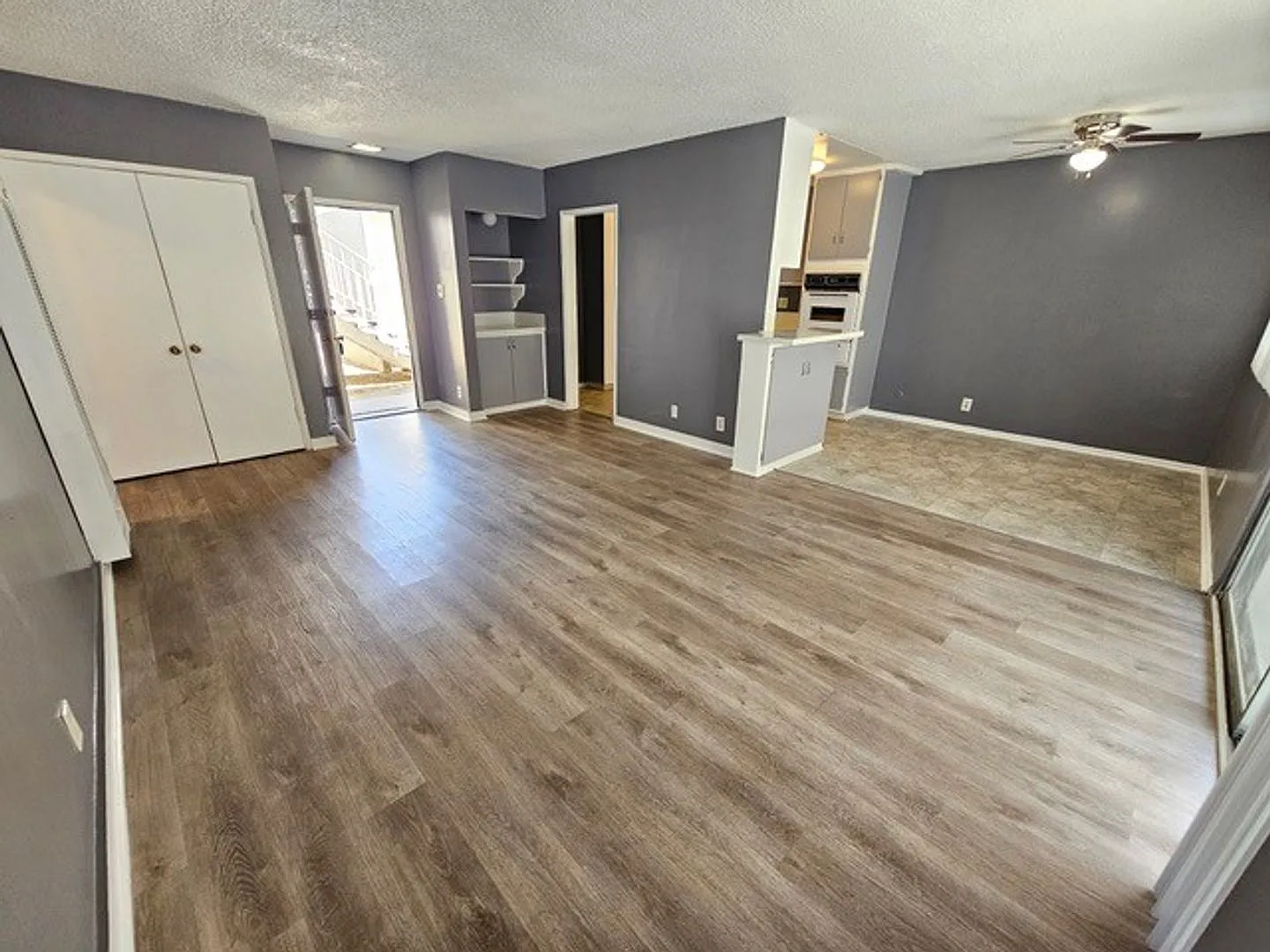 8601 BALBOA — Photo 3