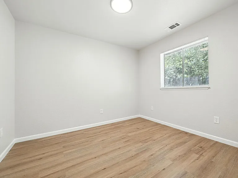 3236 Lawrence Rd #A-D — Photo 19
