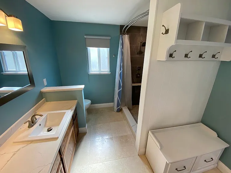 2545 Winsford Ln — Photo 19