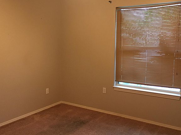 Master Bedroom (all upstairs carpet has been replaced after