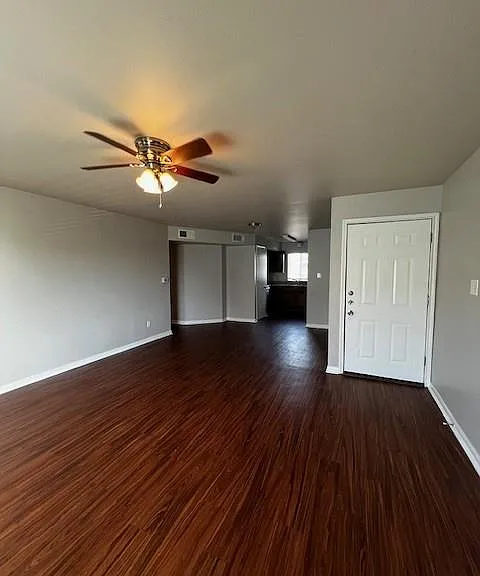 1172 Webberville Rd — Photo 2